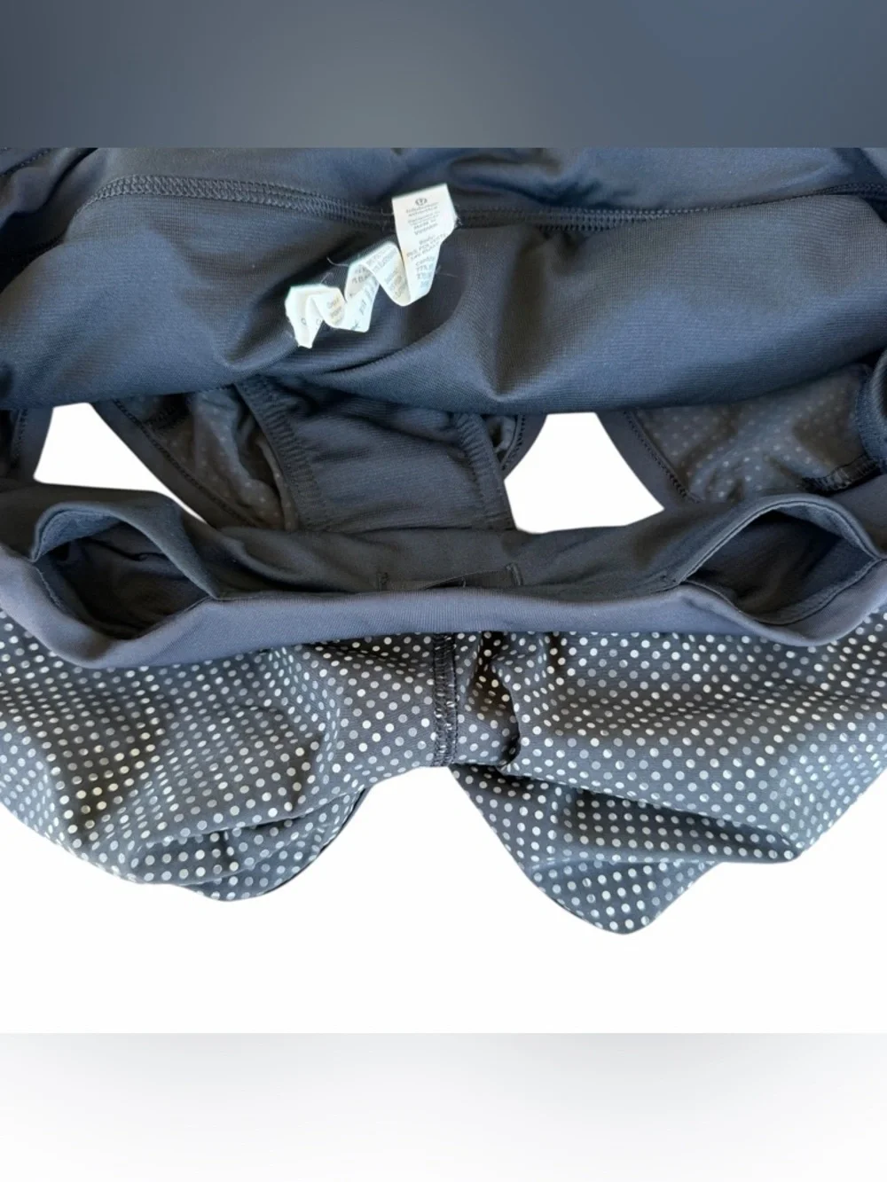 Lululemon Speed Short Reflective Lights Out Special Edition W7F54S 2.5” Size 8